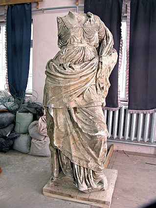 Statue