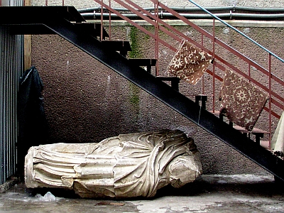 Statue