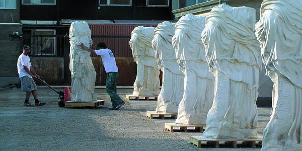 Statue